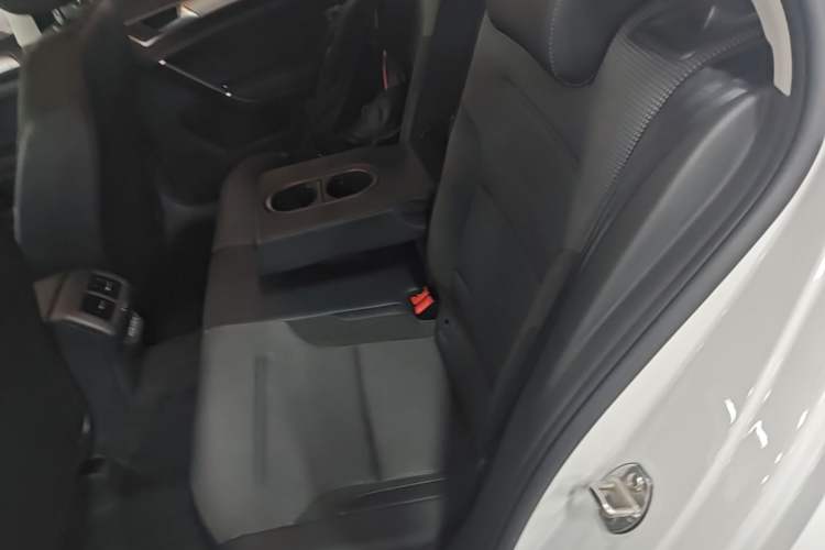 Used Volkswagen Golf 2019 1.6L Automatic Comfort Model China V Standard Left Rear Seat