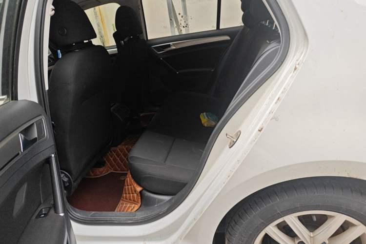 Used Volkswagen Golf 2019 200TSI DSG Comfort & Ambition Edition China VI Standard Left Rear Seat