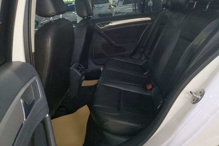 Used Volkswagen Golf 2019 200TSI DSG Comfort & Ambition Edition China VI Standard Left Rear Seat