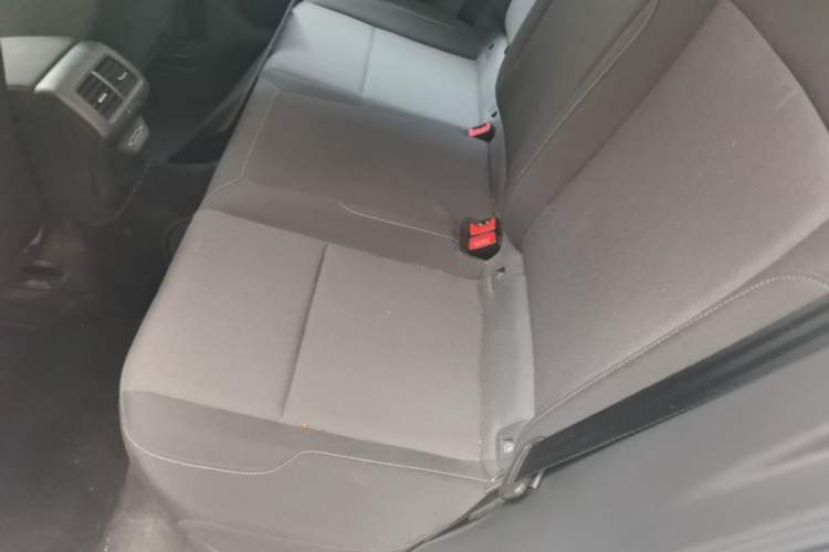 Used Volkswagen Golf 2019 200TSI DSG Comfort & Ambition Edition China VI Standard Left Rear Seat