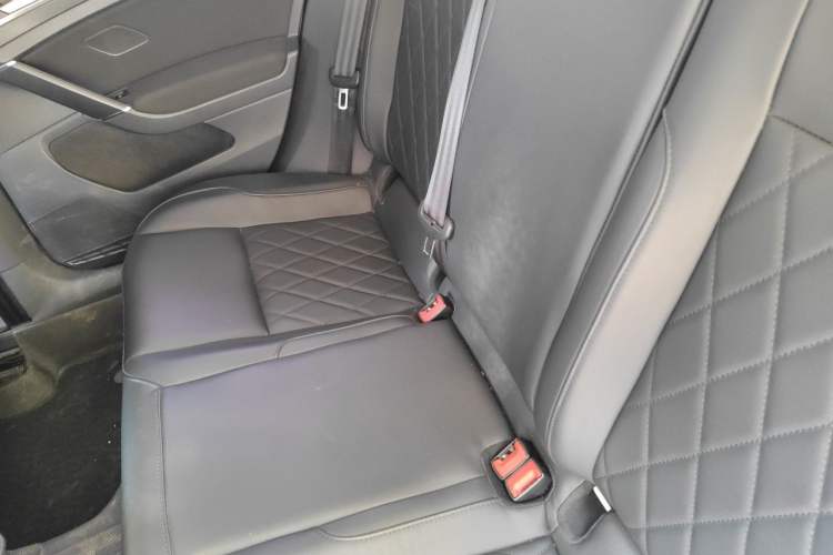 Used Volkswagen Golf  Left Rear Seat