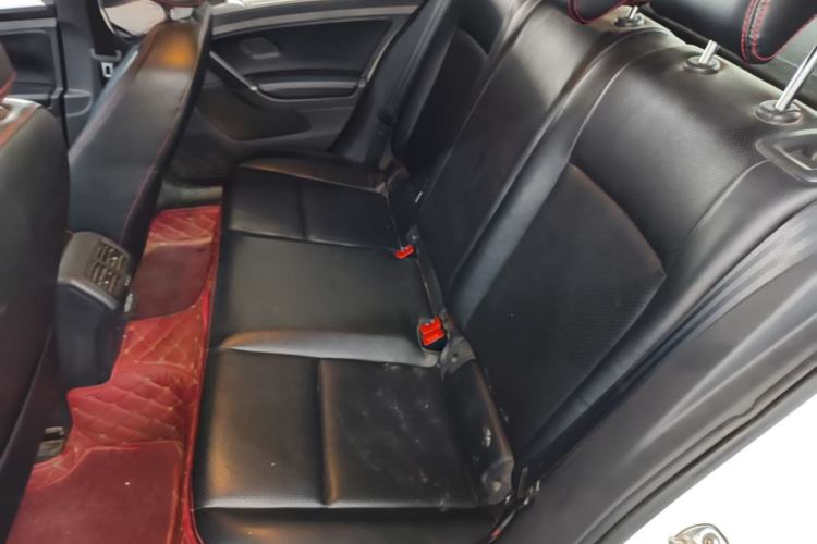 Used Volkswagen Golf 2019 200TSI DSG Comfort & Ambition Edition China VI Standard Left Rear Seat