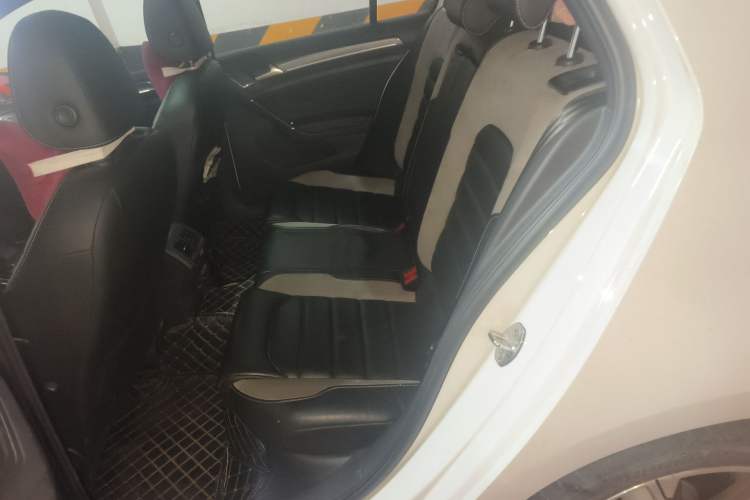 Used Volkswagen Golf 2019 280TSI DSG R-Line Model China V Standard Left Rear Seat