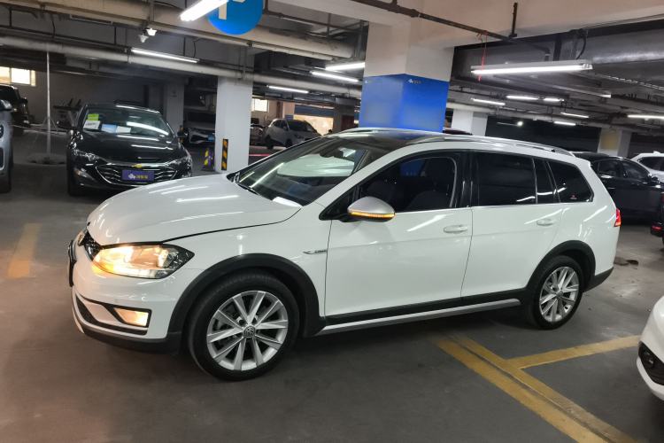 Used Volkswagen Golf 2019 1.8TSI Travel Edition Left Side