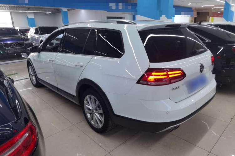 Used Volkswagen Golf 2019 1.8TSI Travel Edition Left Side