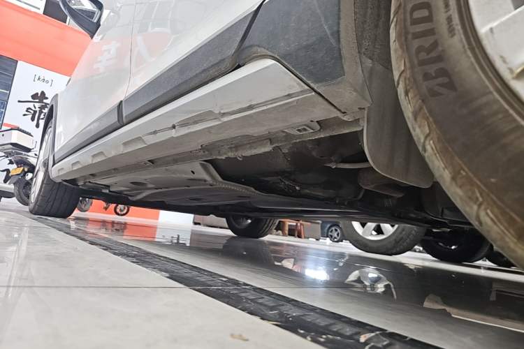 Used Volkswagen Golf 2019 1.8TSI Travel Edition Left Side Sill