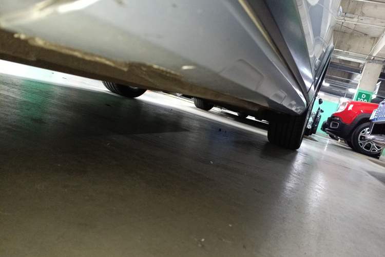 Used Volkswagen Golf 2019 1.8TSI Travel Edition Left Side Sill