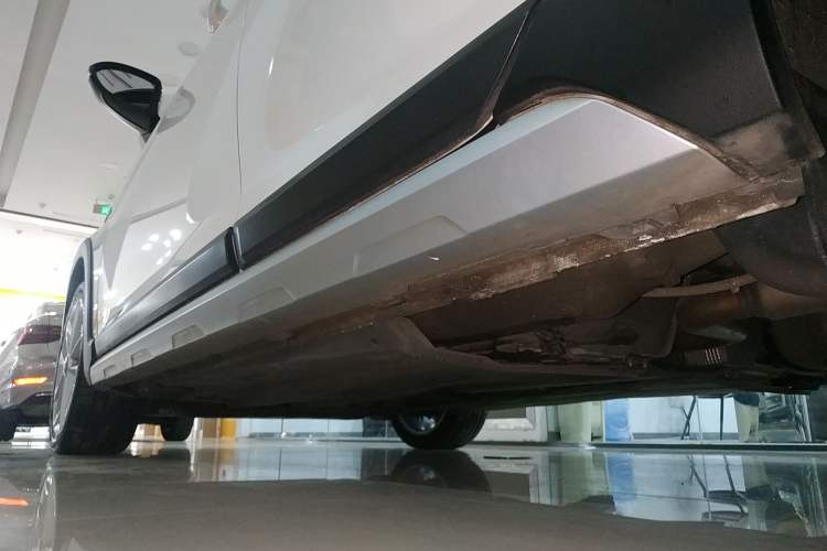 Used Volkswagen Golf 2019 1.8TSI Travel Edition Left Side Sill