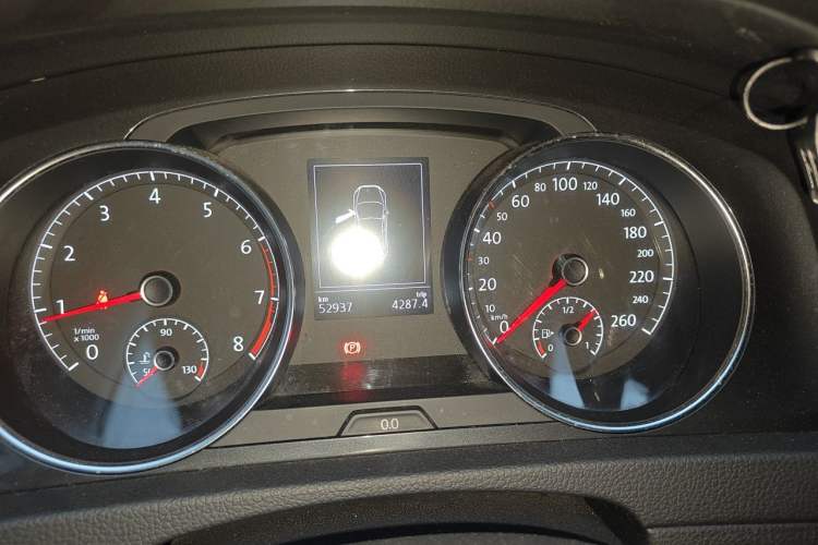 Used Volkswagen Golf 2019 1.6L Automatic Comfort Model China V Standard Odometer Close Up