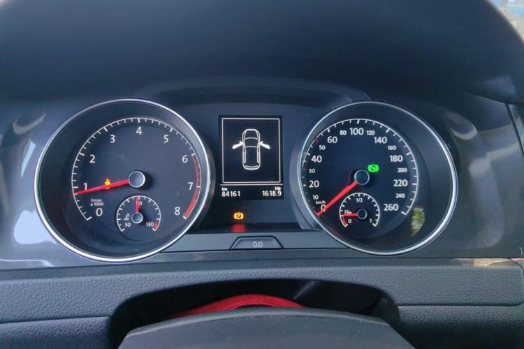 Used Volkswagen Golf 2019 280TSI DSG Comfort Version China V Standard Odometer Close Up