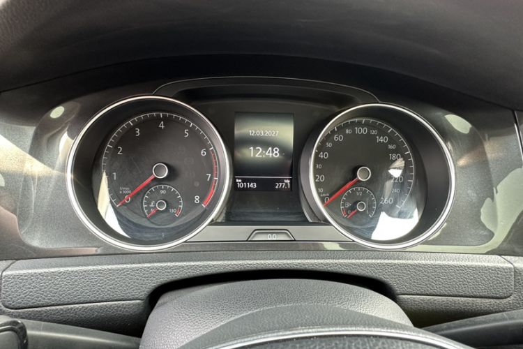 Used Volkswagen Golf 2019 280TSI DSG Comfort Version China V Standard Odometer Close Up