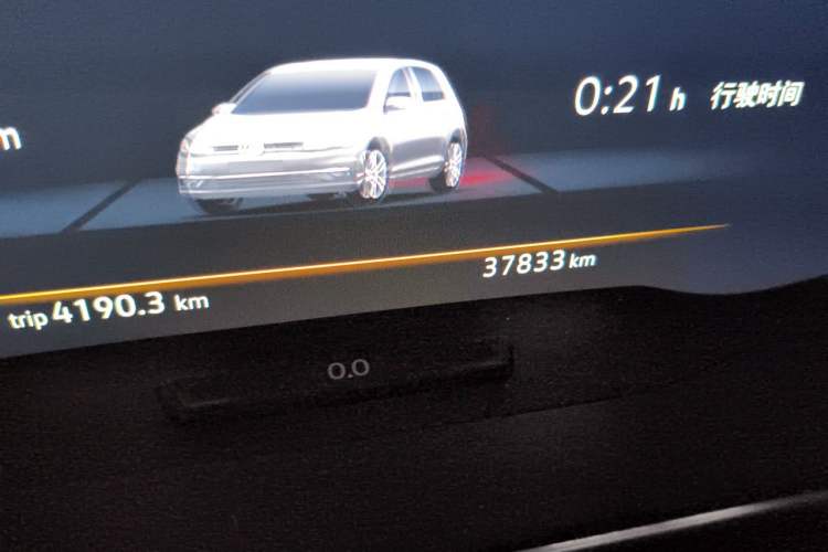 Used Volkswagen Golf 2019 280TSI DSG R-Line China VI Standard Odometer Close Up