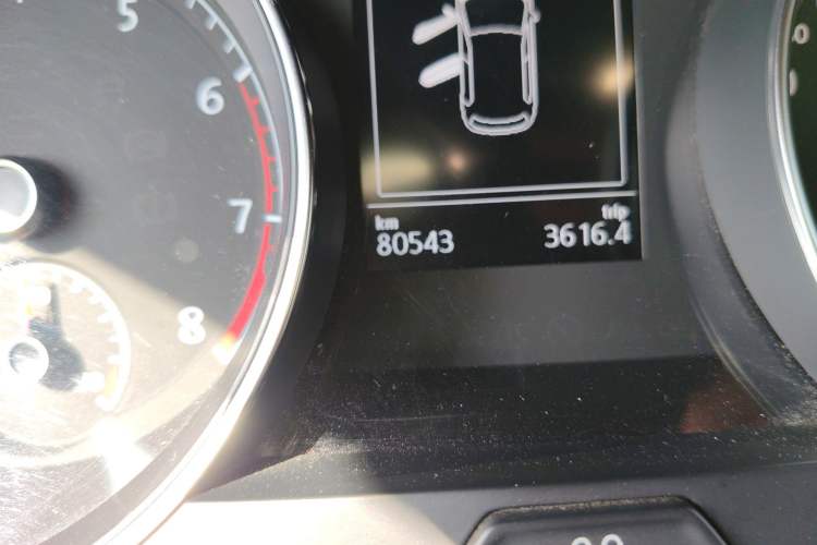 Used Volkswagen Golf 2019 200TSI DSG Comfort & Ambition Edition China VI Standard Odometer Close Up