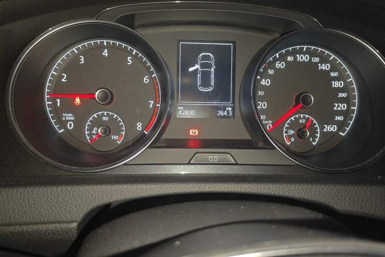 Used Volkswagen Golf 2019 280TSI DSG Comfort Version China V Standard Odometer Close Up