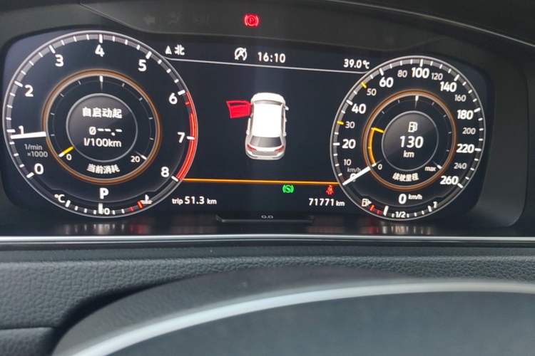 Used Volkswagen Golf 2019 280TSI DSG Luxury Version China VI Standard Odometer Close Up
