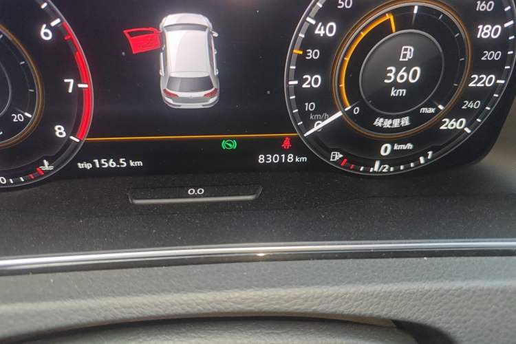 Used Volkswagen Golf 2019 280TSI DSG R-Line China VI Standard Odometer Close Up