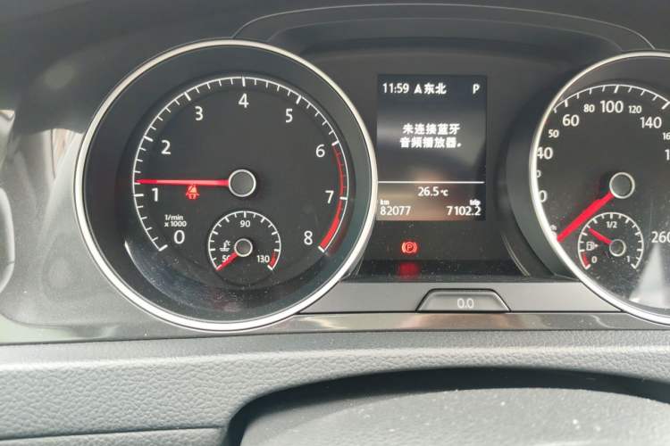 Used Volkswagen Golf 2019 280TSI DSG Comfort Version China VI Standard Odometer Close Up