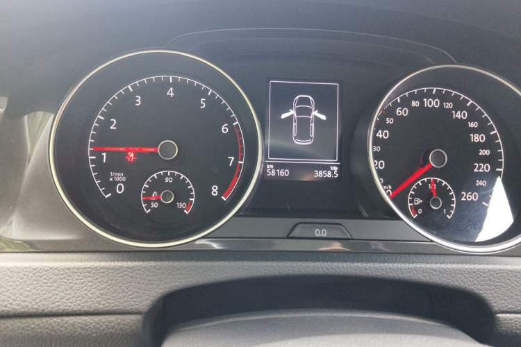 Used Volkswagen Golf 2019 280TSI DSG Comfort Version China V Standard Odometer Close Up