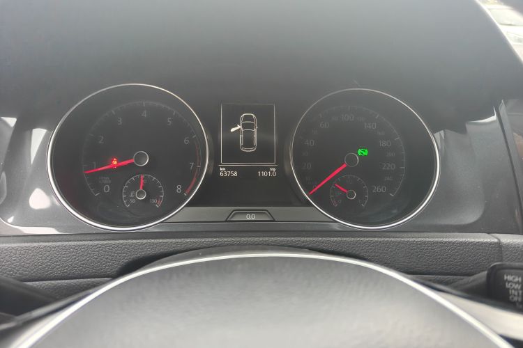 Used Volkswagen Golf 2019 200TSI DSG Comfort & Ambition Edition China VI Standard Odometer Close Up
