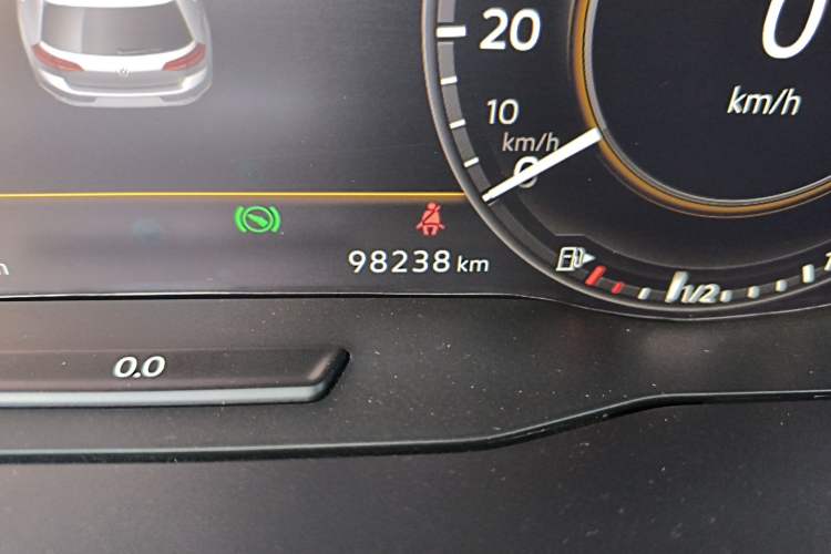 Used Volkswagen Golf 2019 280TSI DSG R-Line Model China V Standard Odometer Close Up