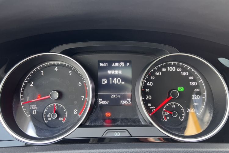 Used Volkswagen Golf 2019 280TSI DSG R-Line Model China V Standard Odometer Close Up