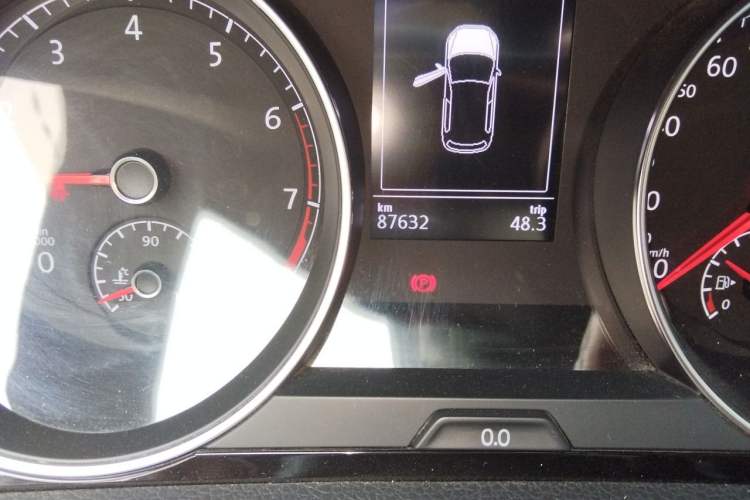 Used Volkswagen Golf 2019 280TSI DSG R-Line Model China V Standard Odometer Close Up
