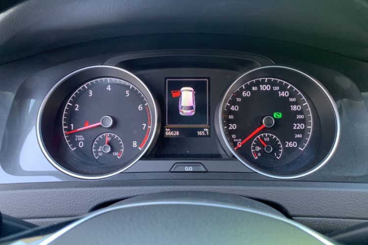 Used Volkswagen Golf 2019 1.8TSI Travel Edition Odometer Close Up