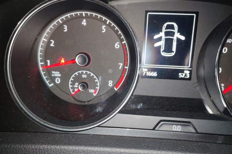 Used Volkswagen Golf 2019 1.6L Automatic Comfort Model China V Standard Odometer Close Up