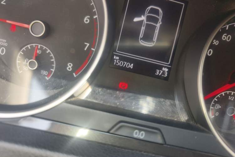 Used Volkswagen Golf 2019 200TSI DSG Comfort & Ambition Edition China VI Standard Odometer Close Up