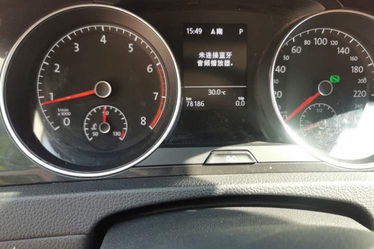 Used Volkswagen Golf 2019 280TSI DSG Comfort Version China VI Standard Odometer Close Up