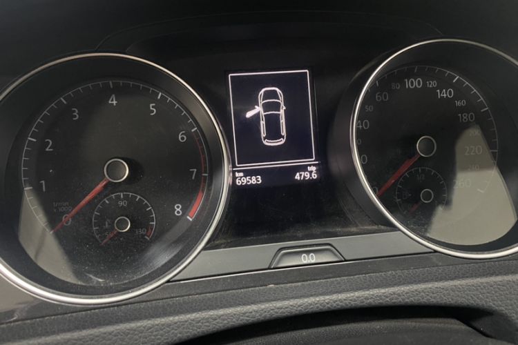 Used Volkswagen Golf 2019 200TSI DSG Comfort & Ambition Edition China VI Standard Odometer Close Up