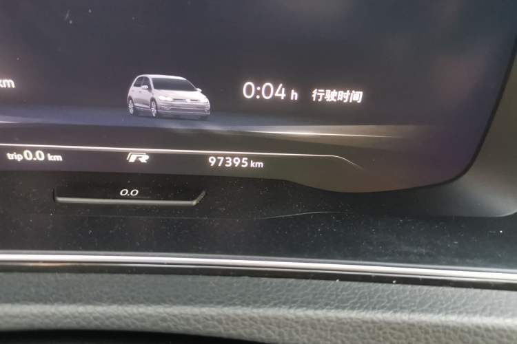 Used Volkswagen Golf 2019 280TSI DSG R-Line China VI Standard Odometer Close Up