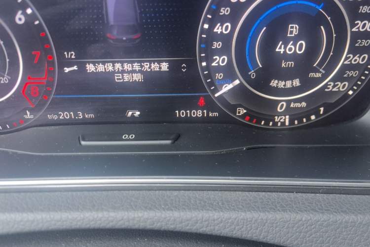 Used Volkswagen Golf 2019 280TSI DSG Luxury Version China VI Standard Odometer Close Up