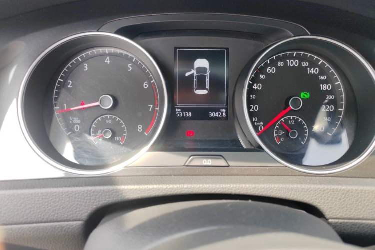 Used Volkswagen Golf 2019 280TSI DSG Comfort Version China V Standard Odometer Close Up