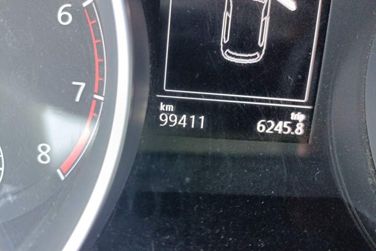 Used Volkswagen Golf 2019 1.6L Automatic Comfort Model China V Standard Odometer Close Up