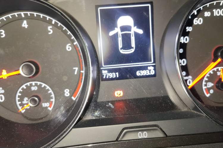 Used Volkswagen Golf 2019 280TSI DSG Comfort Version China VI Standard Odometer Close Up
