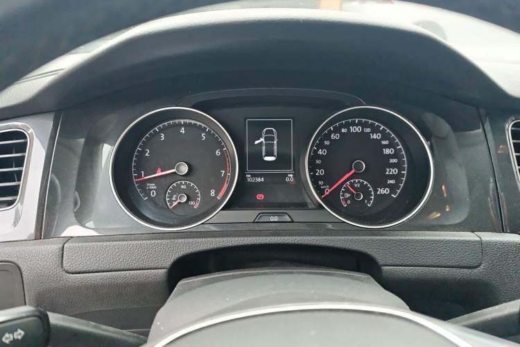 Used Volkswagen Golf 2019 280TSI DSG Comfort Version China V Standard Odometer Close Up