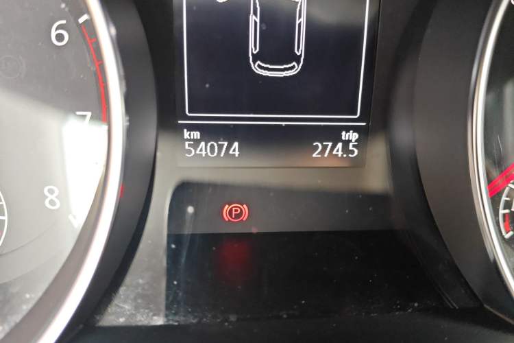 Used Volkswagen Golf 2019 1.6L Automatic Comfort Model China V Standard Odometer Close Up