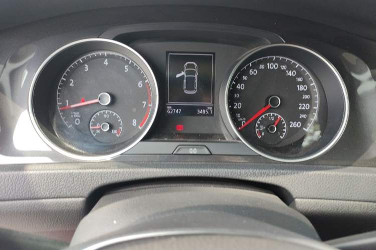 Used Volkswagen Golf 2019 1.6L Automatic Comfort Model China V Standard Odometer Close Up