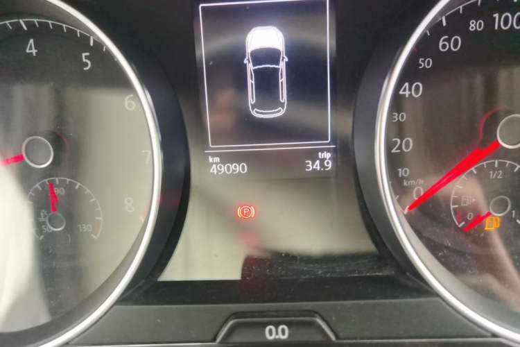 Used Volkswagen Golf 2019 200TSI DSG Comfort & Ambition Edition China VI Standard Odometer Close Up