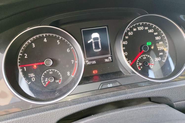 Used Volkswagen Golf 2019 280TSI DSG Comfort Version China V Standard Odometer Close Up