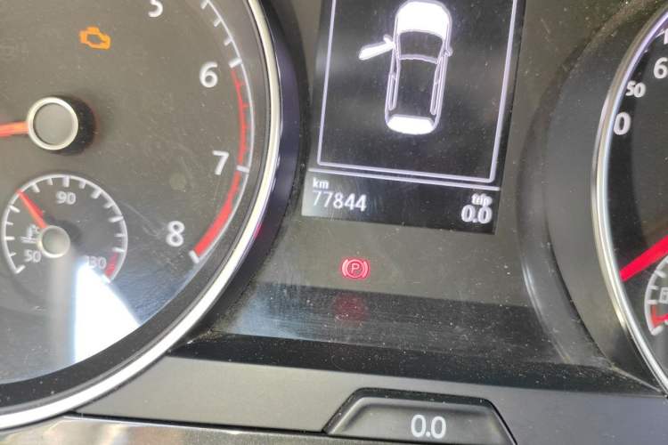 Used Volkswagen Golf  Odometer Close Up