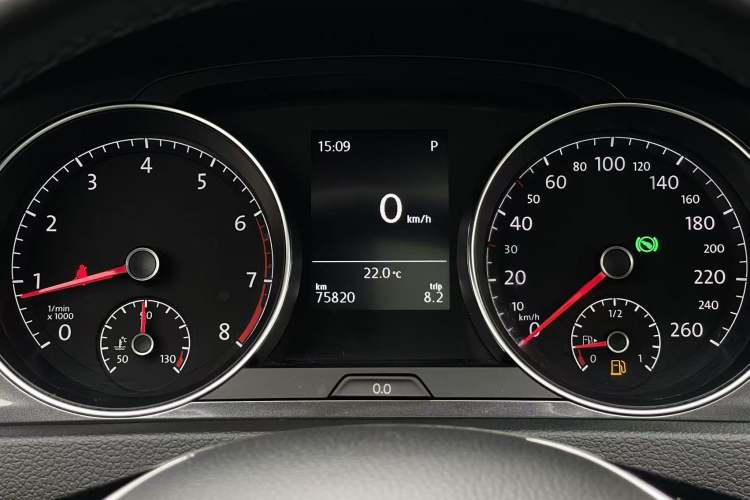 Used Volkswagen Golf 2019 280TSI DSG Luxury Version China V Standard Odometer Close Up