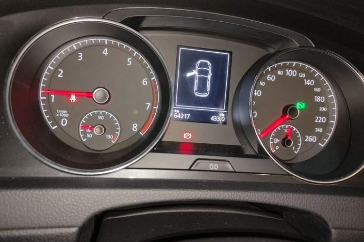 Used Volkswagen Golf 2019 280TSI DSG Comfort Version China V Standard Odometer Close Up