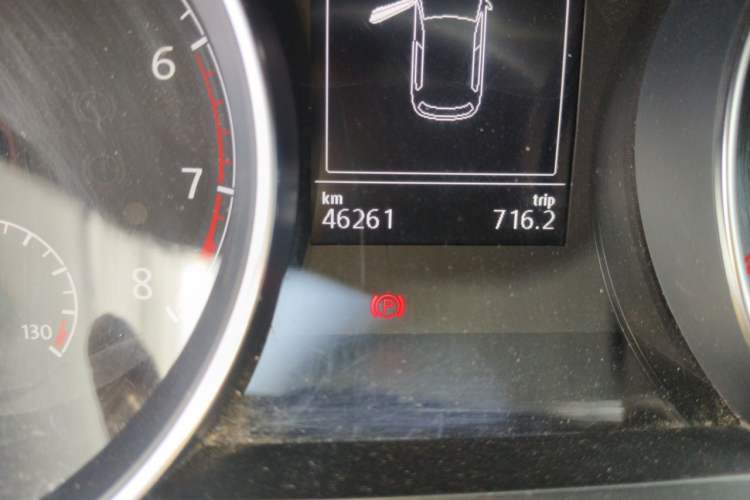 Used Volkswagen Golf 2019 280TSI DSG Comfort Version China VI Standard Odometer Close Up