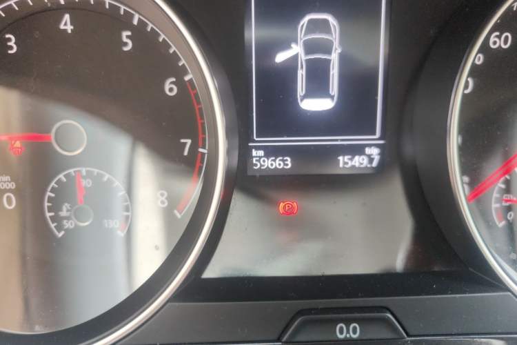 Used Volkswagen Golf 2019 200TSI DSG Comfort & Ambition Edition China VI Standard Odometer Close Up