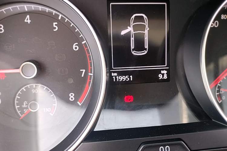 Used Volkswagen Golf 2019 200TSI DSG Comfort & Ambition Edition China VI Standard Odometer Close Up
