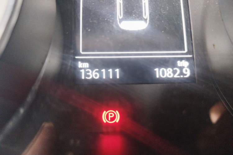 Used Volkswagen Golf 2019 280TSI DSG Comfort Version China VI Standard Odometer Close Up