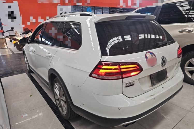 Used Volkswagen Golf 2019 1.8TSI Travel Edition Rear Left 45 Deg
