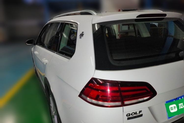Used Volkswagen Golf 2019 1.8TSI Travel Edition Rear Left 45 Deg